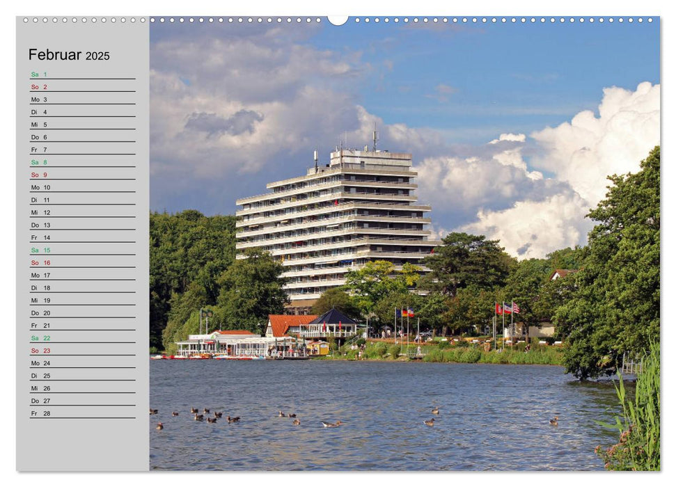 Ein Sommer in Malente (CALVENDO Premium Wandkalender 2025)