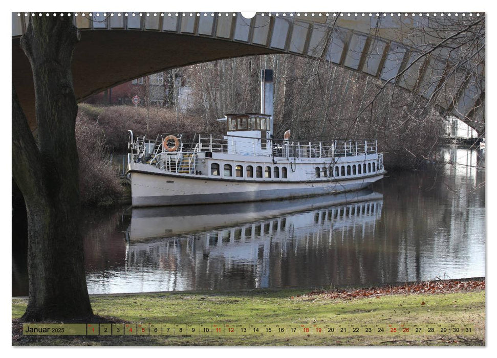 Boote in Berlin (CALVENDO Premium Wandkalender 2025)