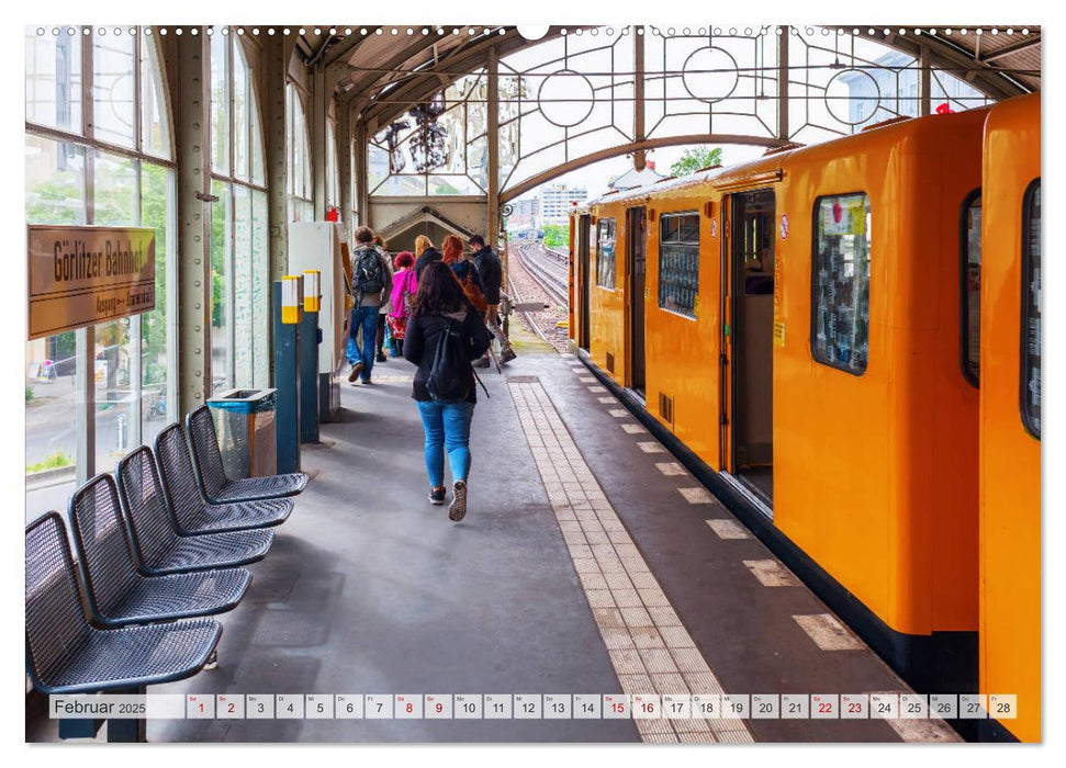 U-Bahn - Szenen an U-Bahnstationen in Europa und New York (CALVENDO Premium Wandkalender 2025)