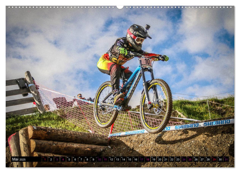 Women Downhill Racing (CALVENDO Premium Wandkalender 2025)