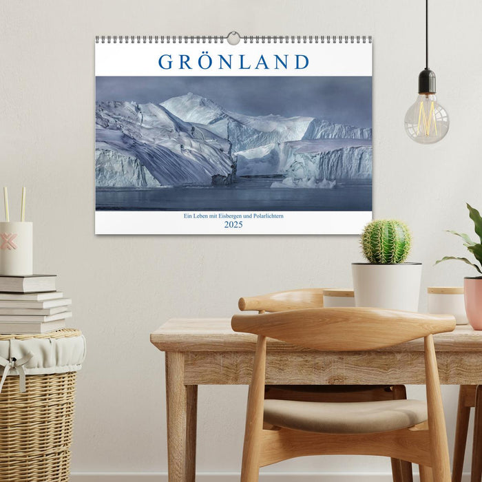 Grönland, ein Leben mit Eisbergen und Polarlichtern (CALVENDO Wandkalender 2025)