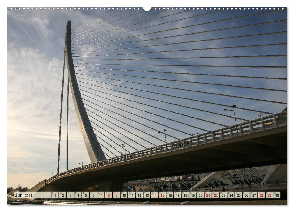 Valencia - sehenswert bei Tag und bei Nacht (CALVENDO Premium Wandkalender 2025)