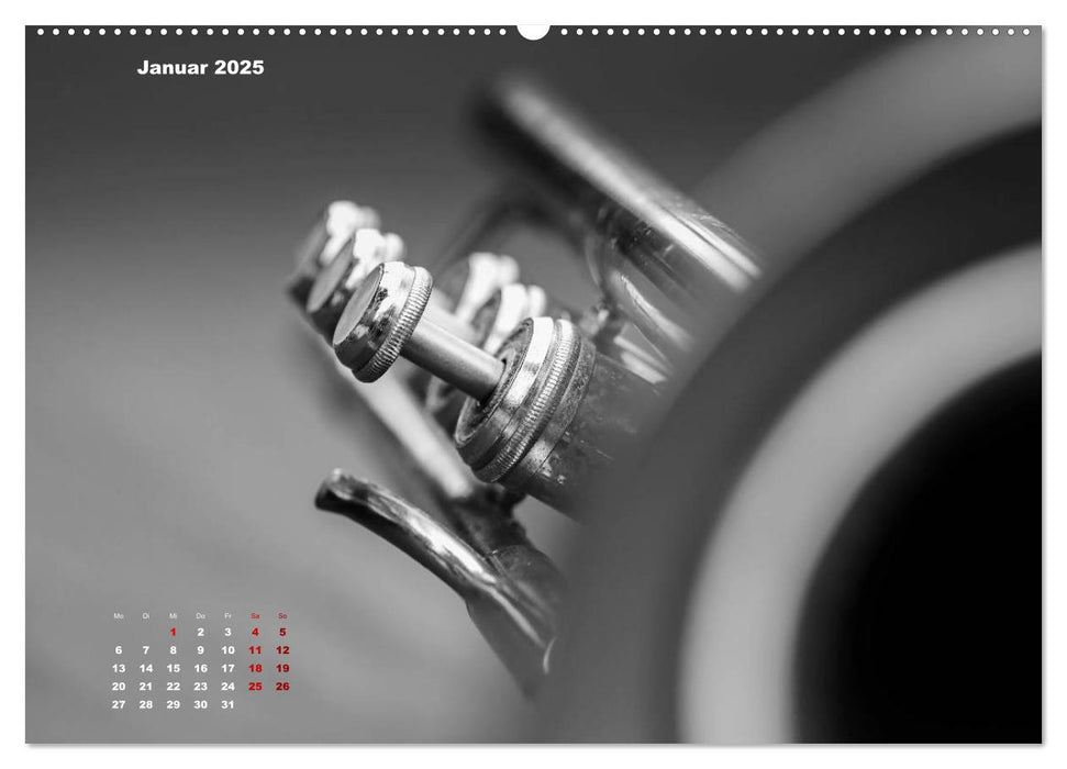 Trompete - Close up (CALVENDO Premium Wandkalender 2025)