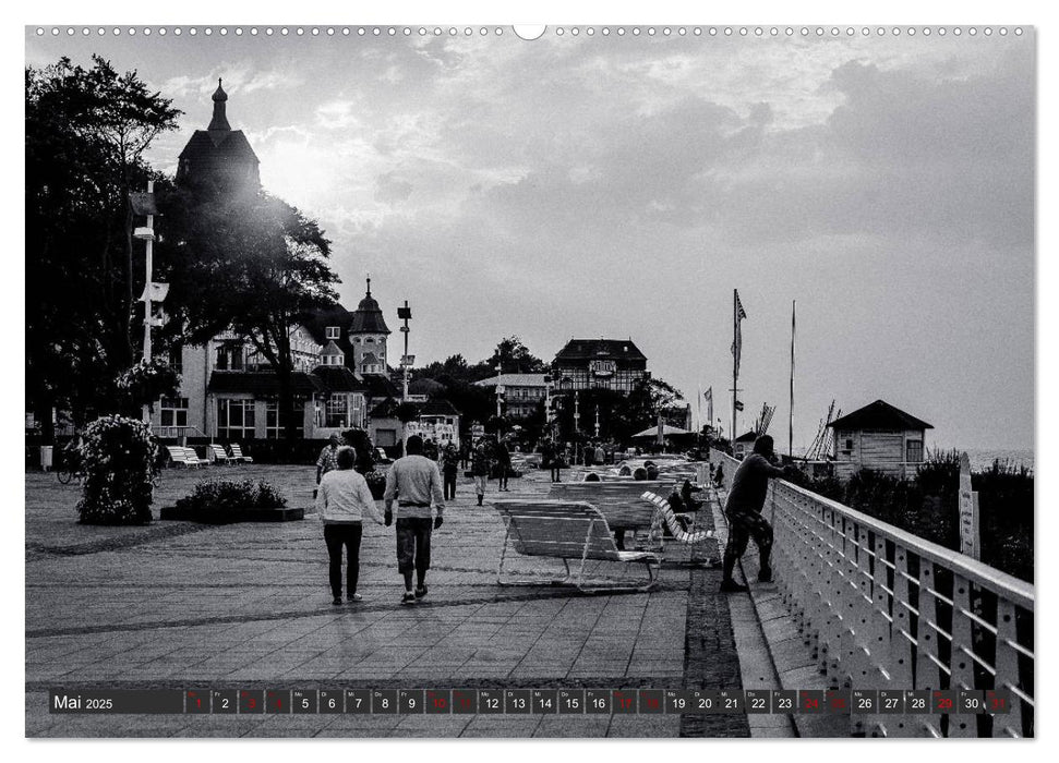 Ein Blick das Ostseebad Kühlungsborn (CALVENDO Premium Wandkalender 2025)