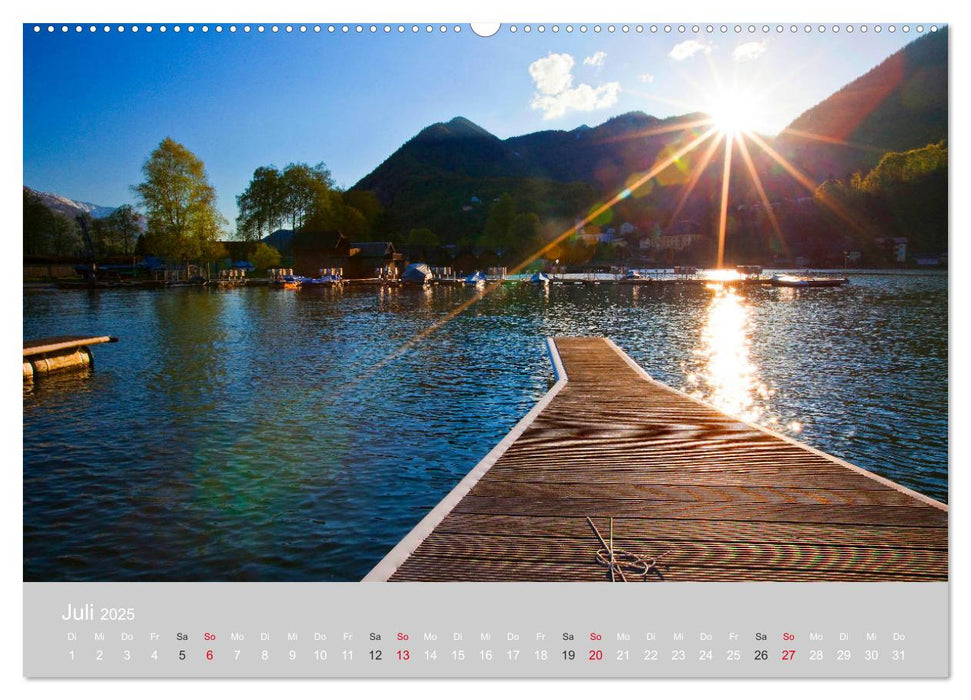 Am schönen Traunsee im Salzkammergut (CALVENDO Premium Wandkalender 2025)