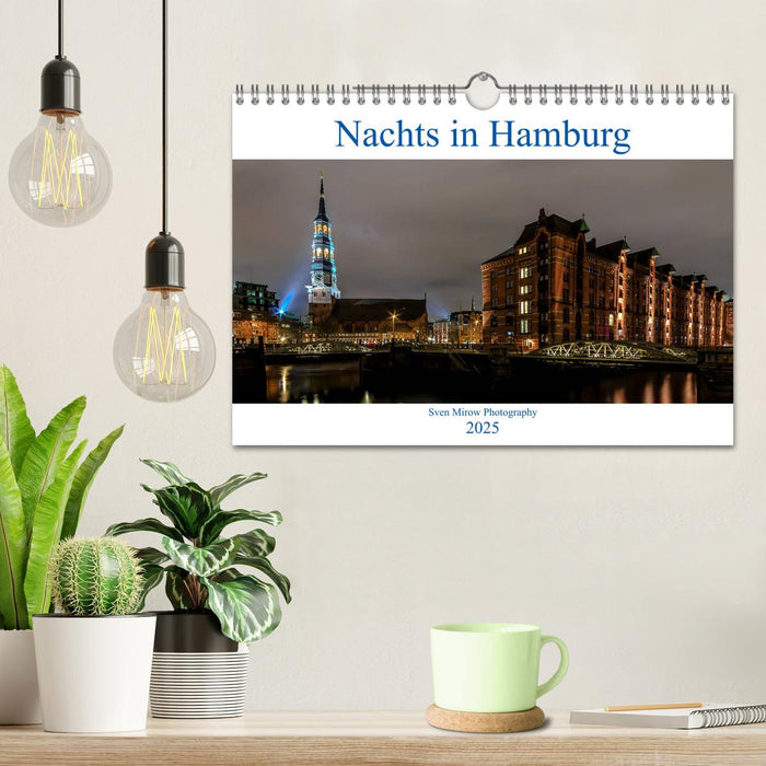 Nachts in Hamburg (CALVENDO Wandkalender 2025)