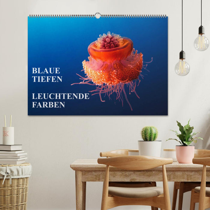 Blaue Tiefen - Leuchtende Farben (CALVENDO Wandkalender 2025)