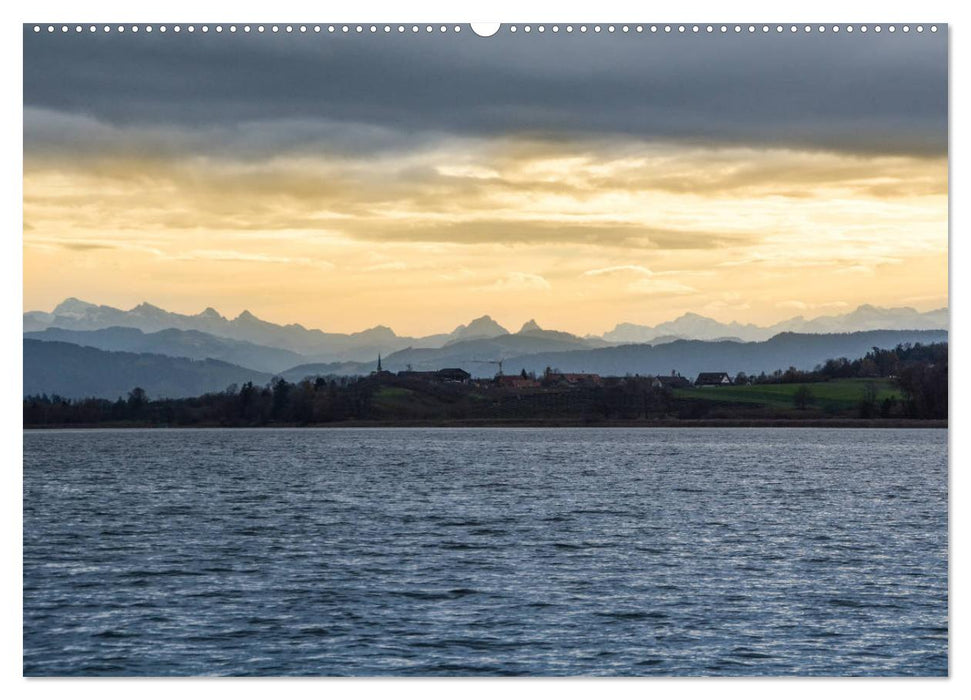 Der malerische Pfäffikersee (CALVENDO Premium Wandkalender 2025)