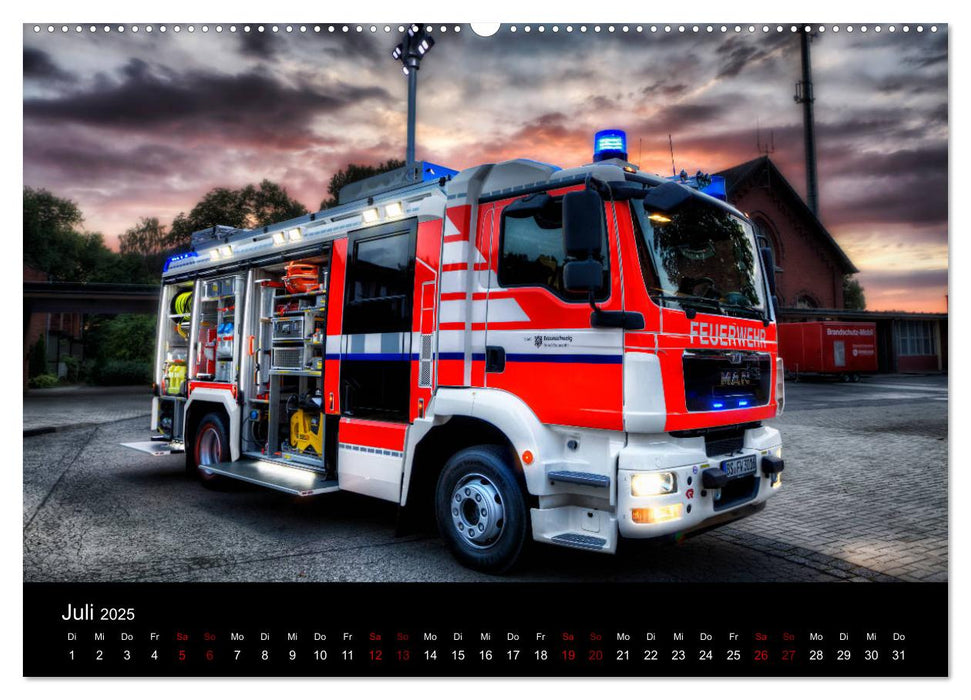 Feuerwehr und Rettungsdienst (CALVENDO Premium Wandkalender 2025)