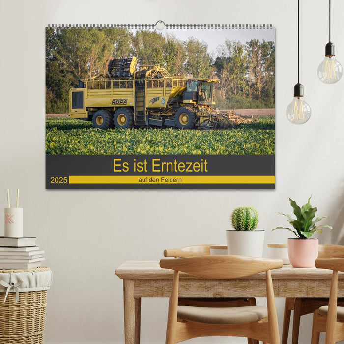 Es ist Erntezeit auf den Feldern (CALVENDO Wandkalender 2025)