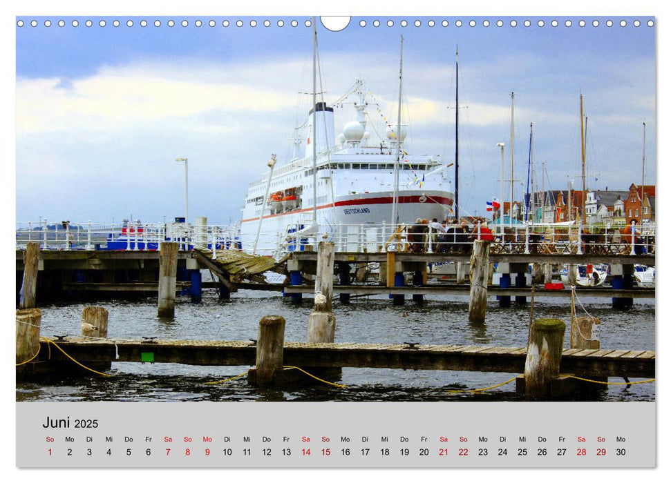 Travemünde maritim (CALVENDO Wandkalender 2025)