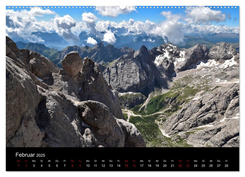 Hoch oben in den DOLOMITEN (CALVENDO Wandkalender 2025)