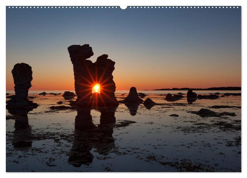 Gotland - Sonneninsel in der Ostsee (CALVENDO Premium Wandkalender 2025)