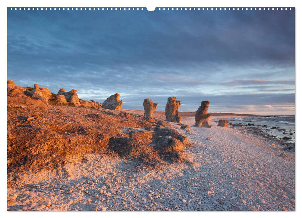 Gotland - Sonneninsel in der Ostsee (CALVENDO Premium Wandkalender 2025)