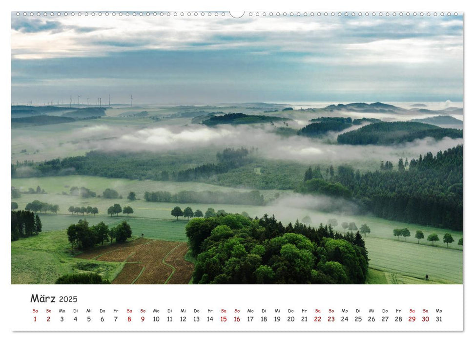 Das Sauerland bei Brilon aus der Vogelperspektive (CALVENDO Premium Wandkalender 2025)