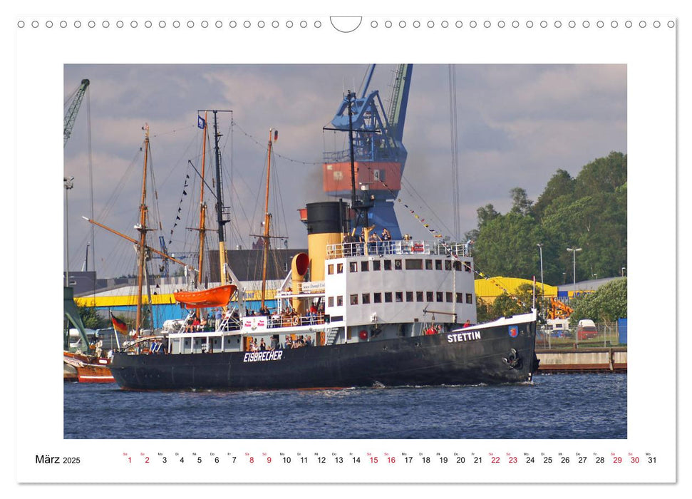 Rauchfahnen über der Ostsee - Schiffe unter Dampf (CALVENDO Wandkalender 2025)