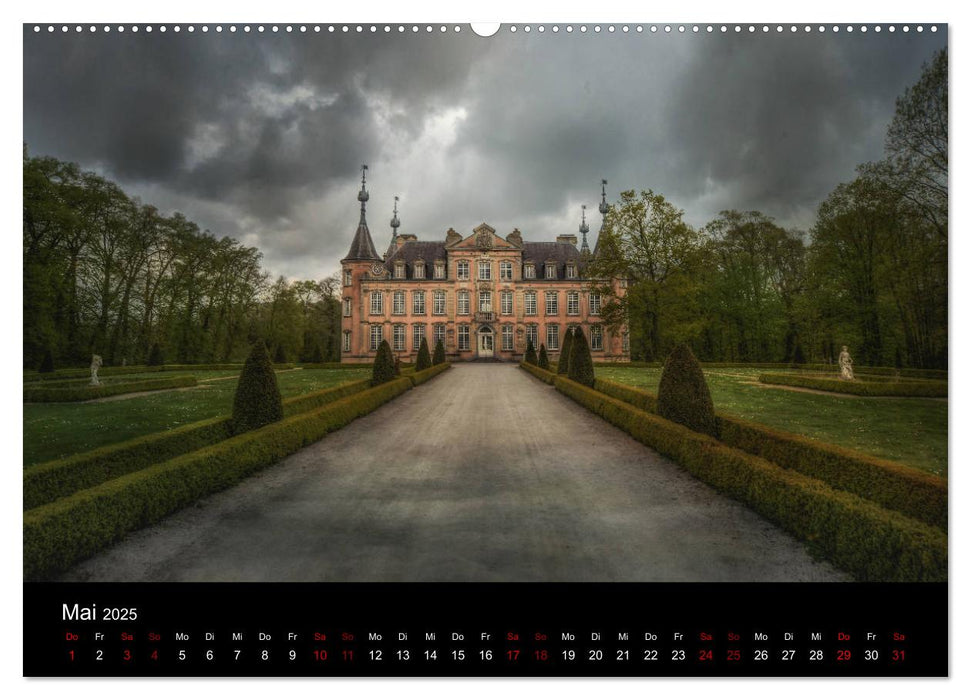 Auch von außen haben Lost Places ihren Charme (CALVENDO Premium Wandkalender 2025)