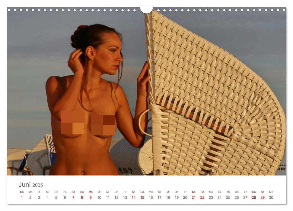 Akt und Meer (CALVENDO Wandkalender 2025)