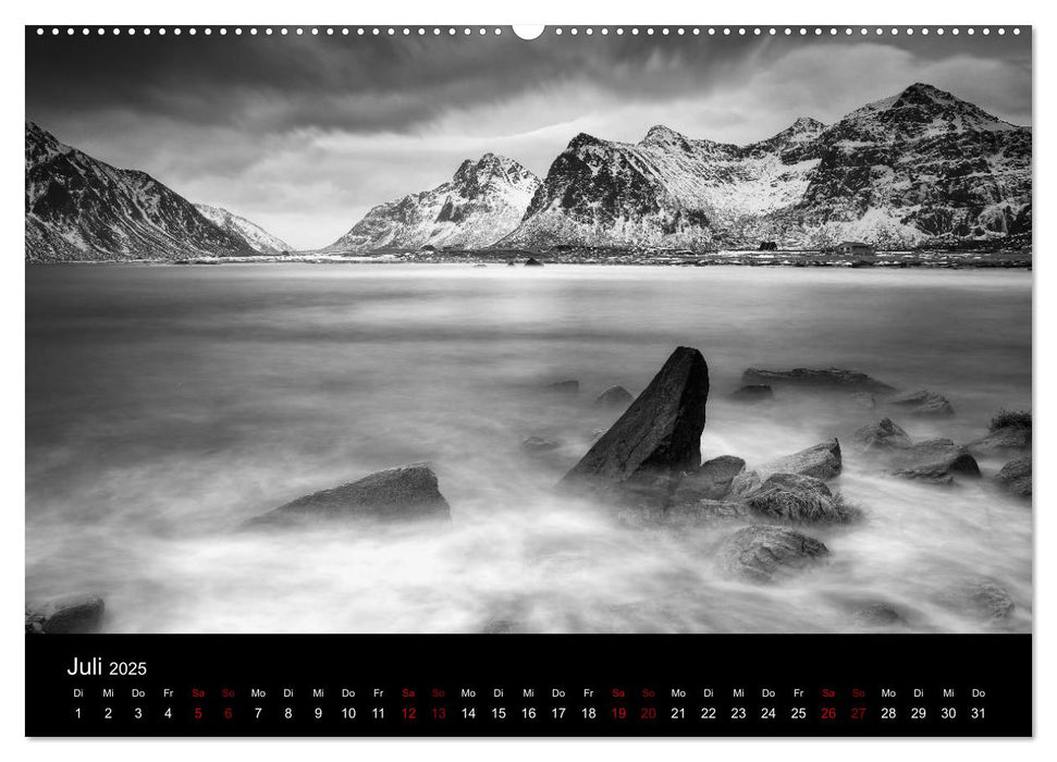 Nordische Landschaften - monochrom (CALVENDO Premium Wandkalender 2025)