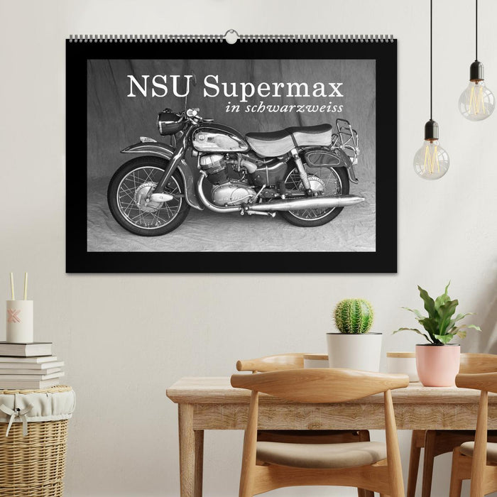 NSU Supermax in schwarzweiss (CALVENDO Wandkalender 2025)