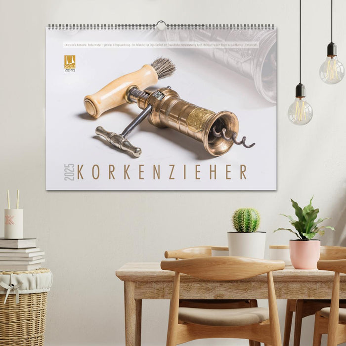 Emotionale Momente: Korkenzieher - geniales Alltagswerkzeug. (CALVENDO Wandkalender 2025)