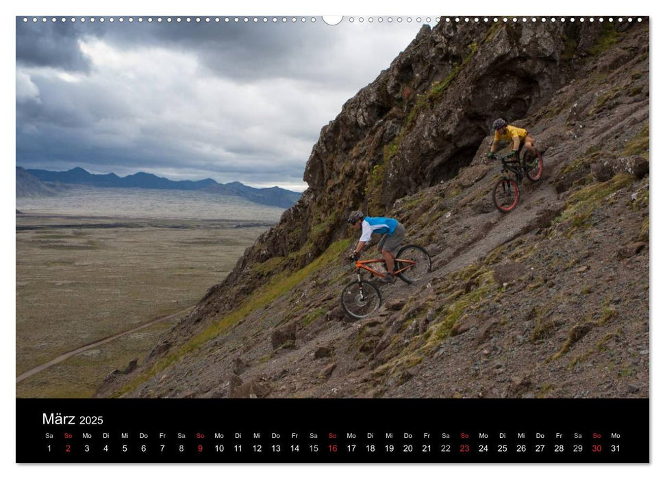 BIKE ISLAND (CALVENDO Premium Wandkalender 2025)