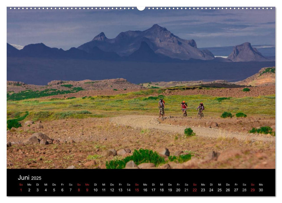 BIKE ISLAND (CALVENDO Premium Wandkalender 2025)