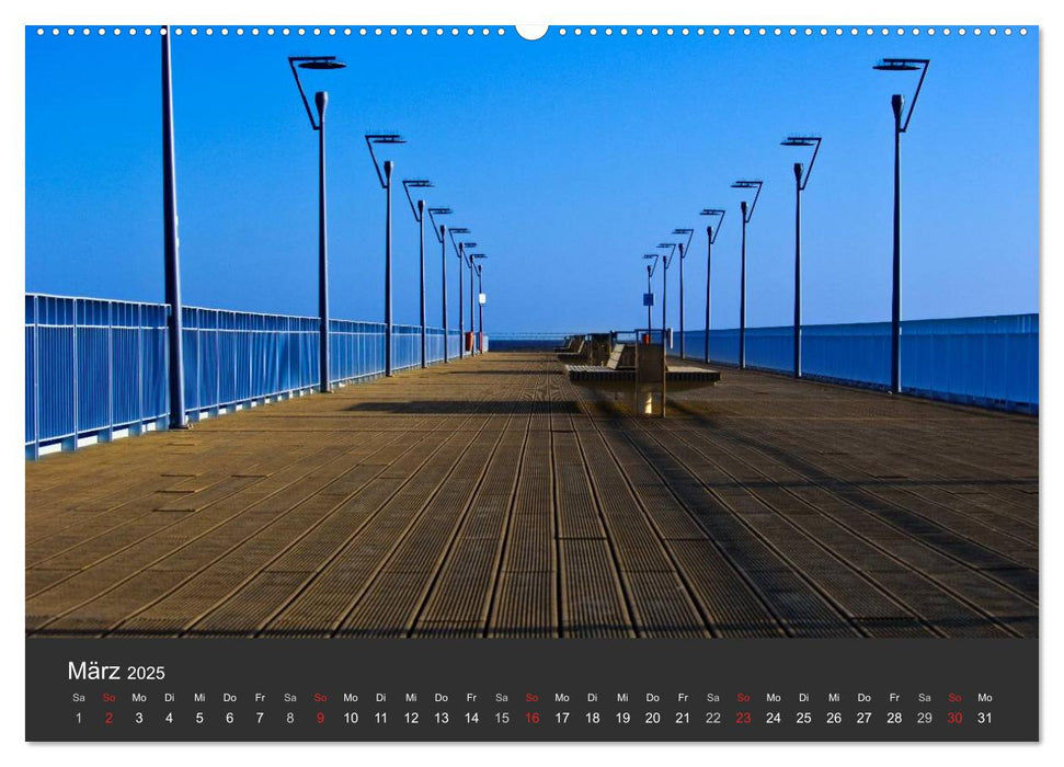 Sonne Strand und Meer in Kolberg (CALVENDO Premium Wandkalender 2025)