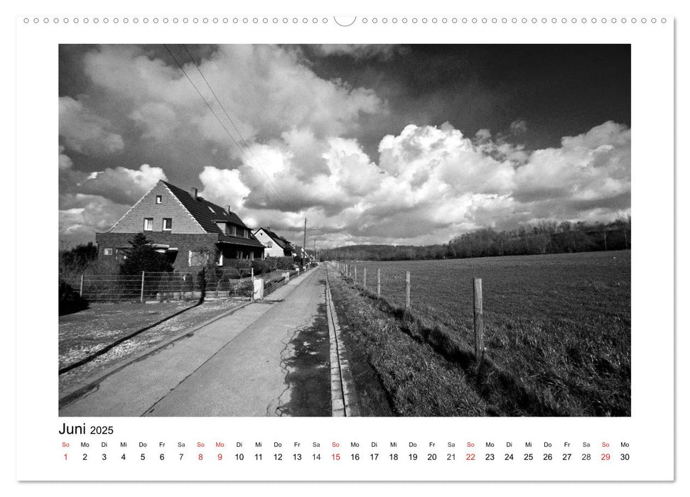 Bochum Black and White (CALVENDO Premium Wandkalender 2025)