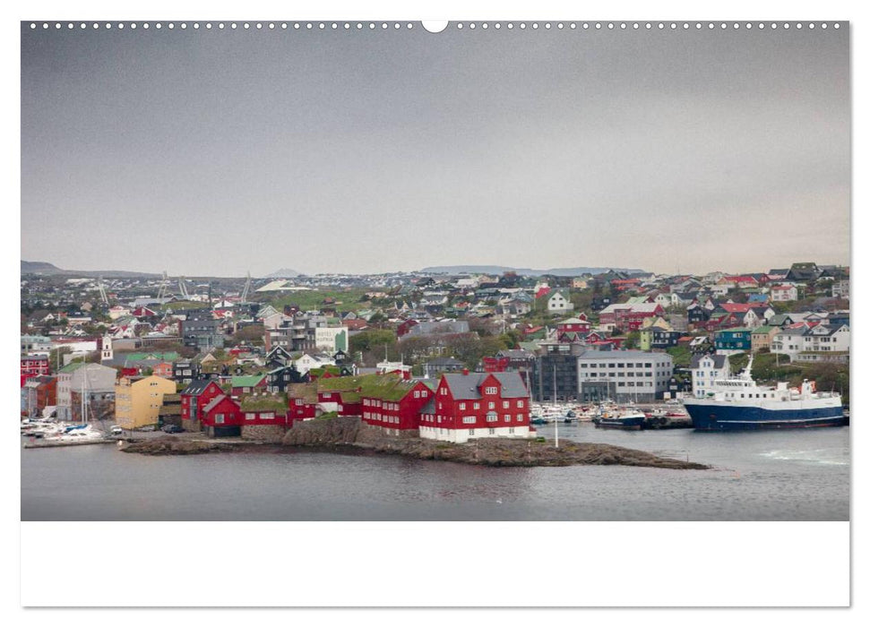 Tórshavn - Hauptstadt der Färöer Inseln (CALVENDO Premium Wandkalender 2025)