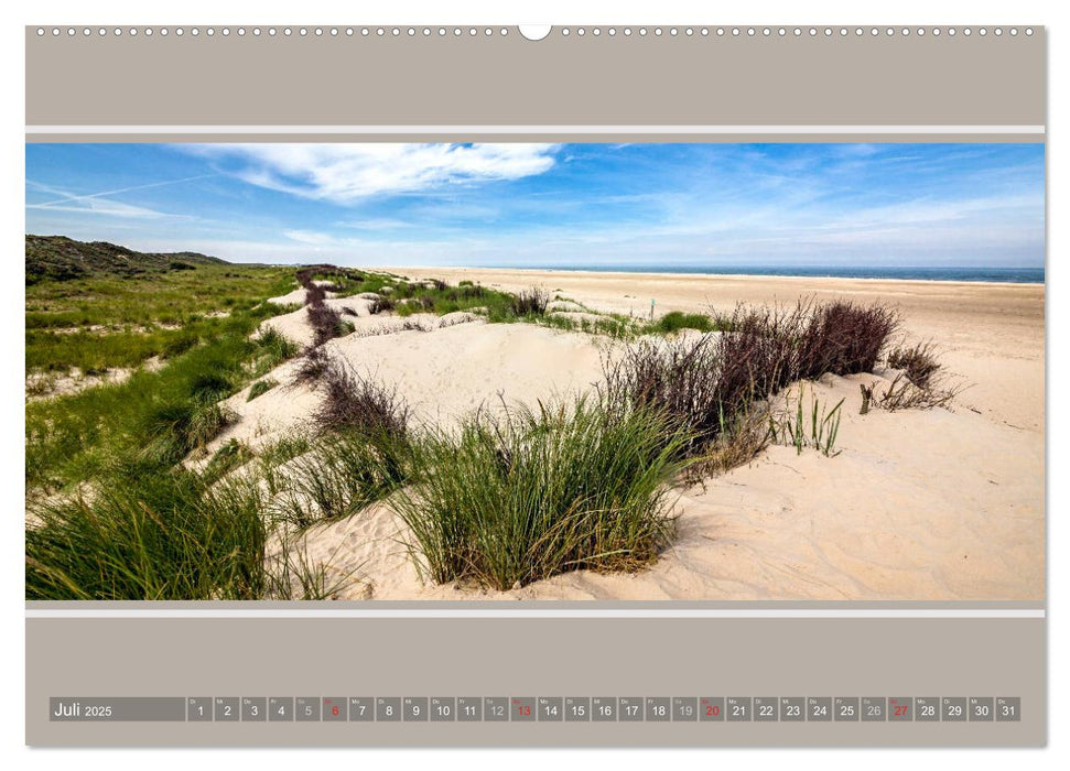 Strandblicke Borkum und Norderney (CALVENDO Premium Wandkalender 2025)