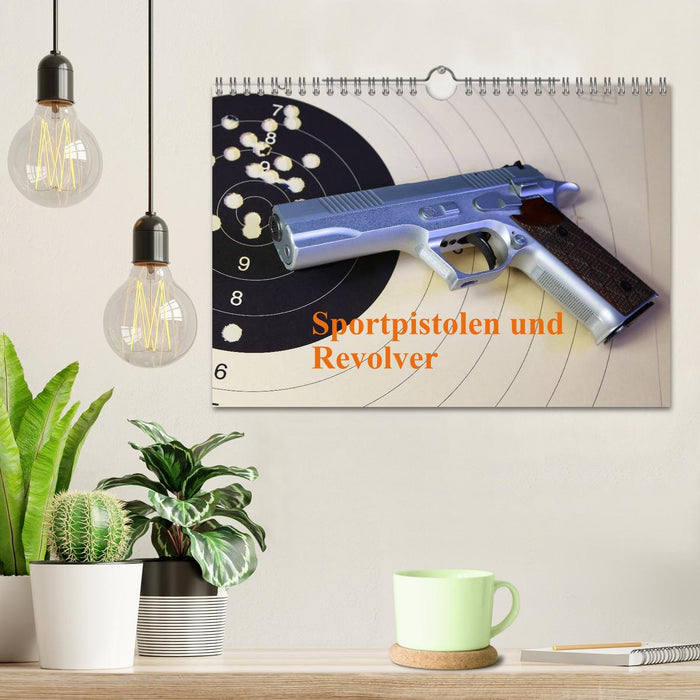 Sportpistolen und Revolver (CALVENDO Wandkalender 2025)