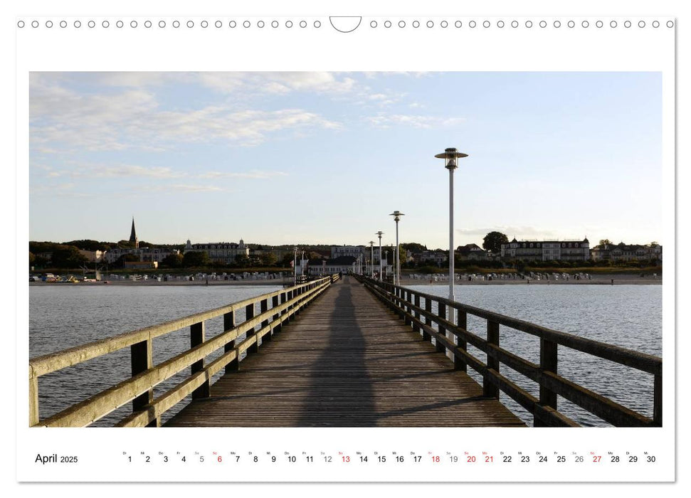 Seebrücken - Ein Streifzug entlang der Ostseeküste (CALVENDO Wandkalender 2025)