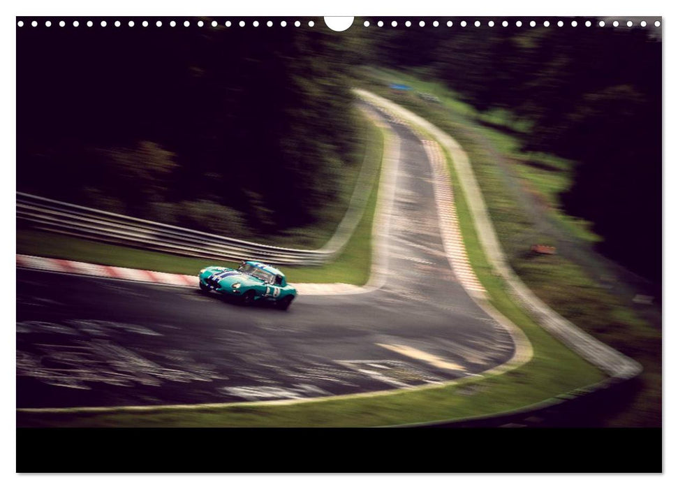 Leaping Cats - Jaguar E-Types on Track (CALVENDO Wandkalender 2025)