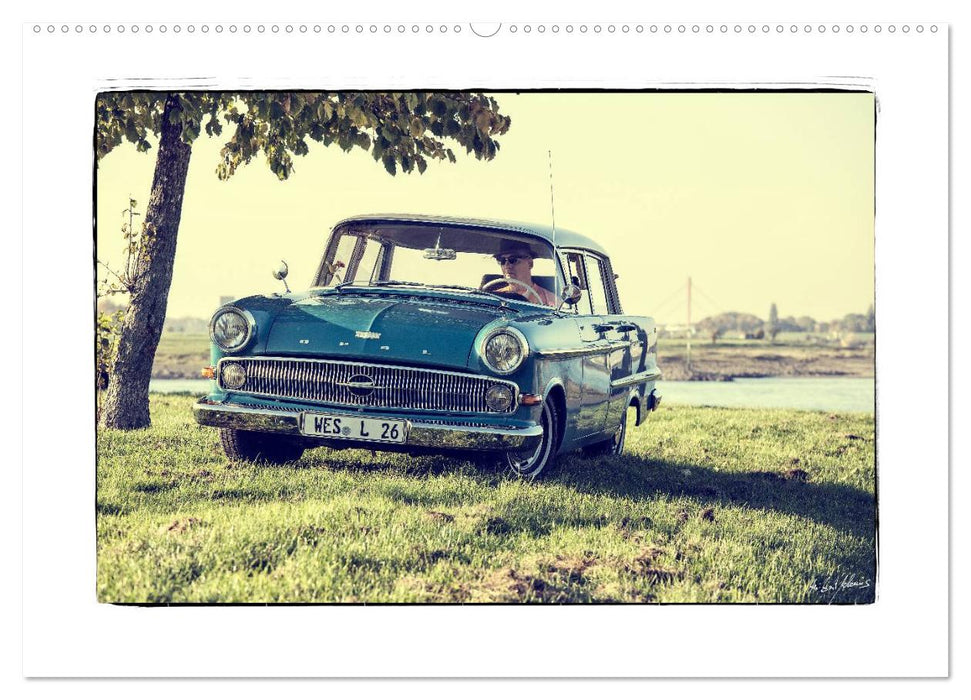 Oldtimer perfekt insziniert (CALVENDO Wandkalender 2025)