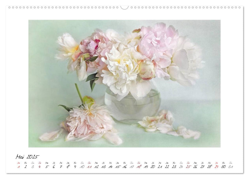 Kleine Blütenwunder (CALVENDO Wandkalender 2025)