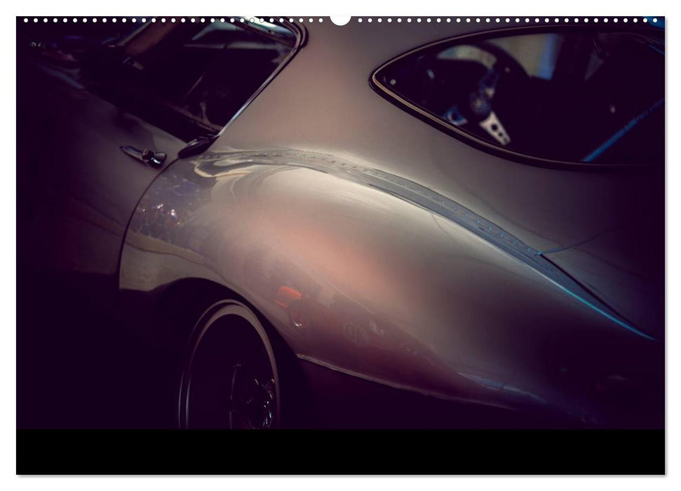 Jaguar E-Type - Bodies (CALVENDO Premium Wandkalender 2025)