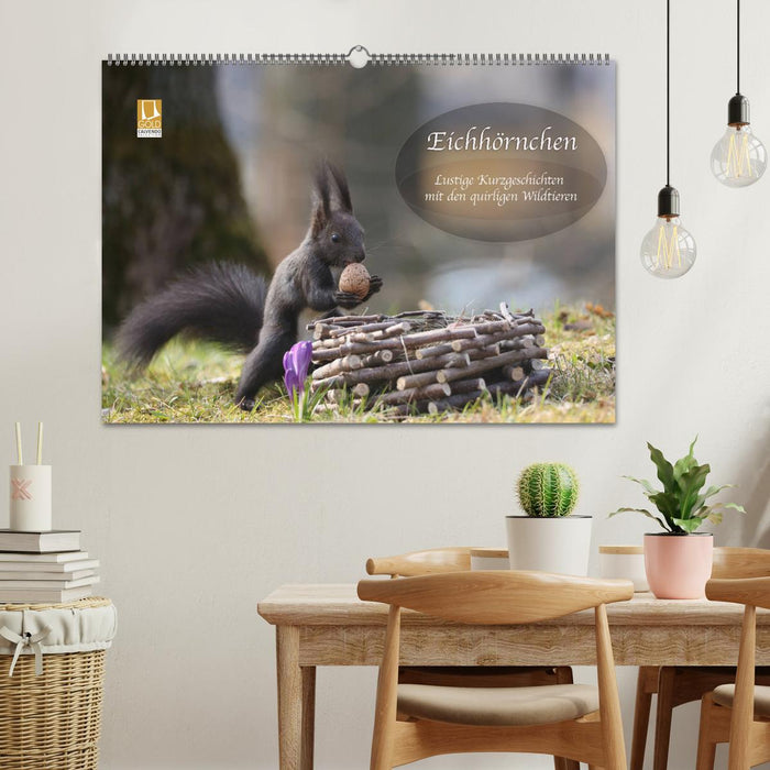 Eichhörnchen - Lustige Kurzgeschichten mit den quirligen Wildtieren (CALVENDO Wandkalender 2025)