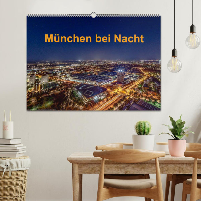 München bei Nacht (CALVENDO Wandkalender 2025)