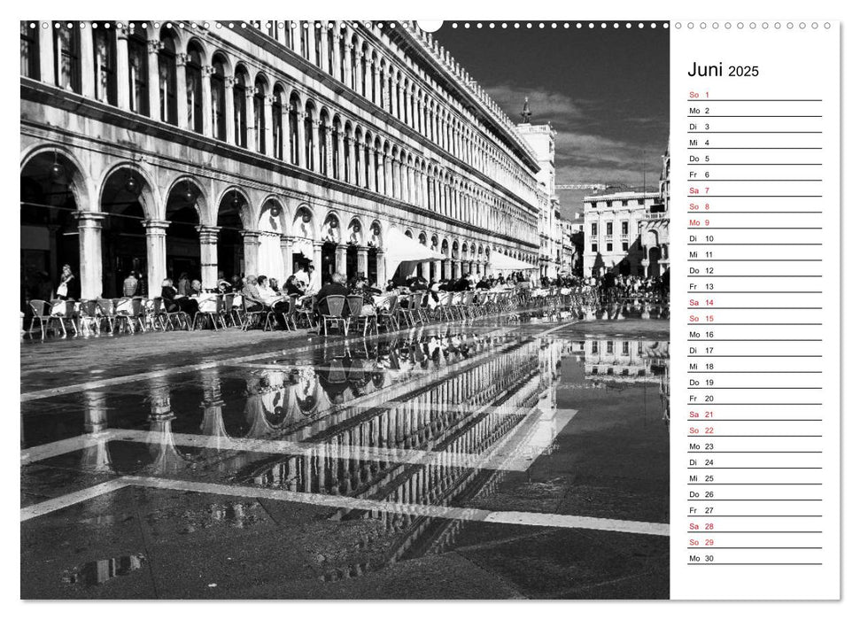 Venedig schwarz-weiß (CALVENDO Premium Wandkalender 2025)