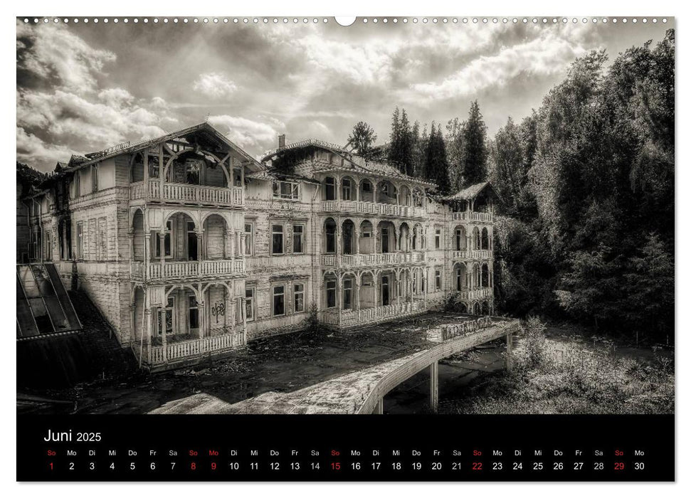 Lost Places Geisterhäuser (CALVENDO Premium Wandkalender 2025)