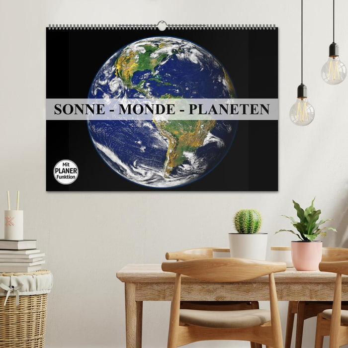 Sonne, Monde und Planeten (CALVENDO Wandkalender 2025)