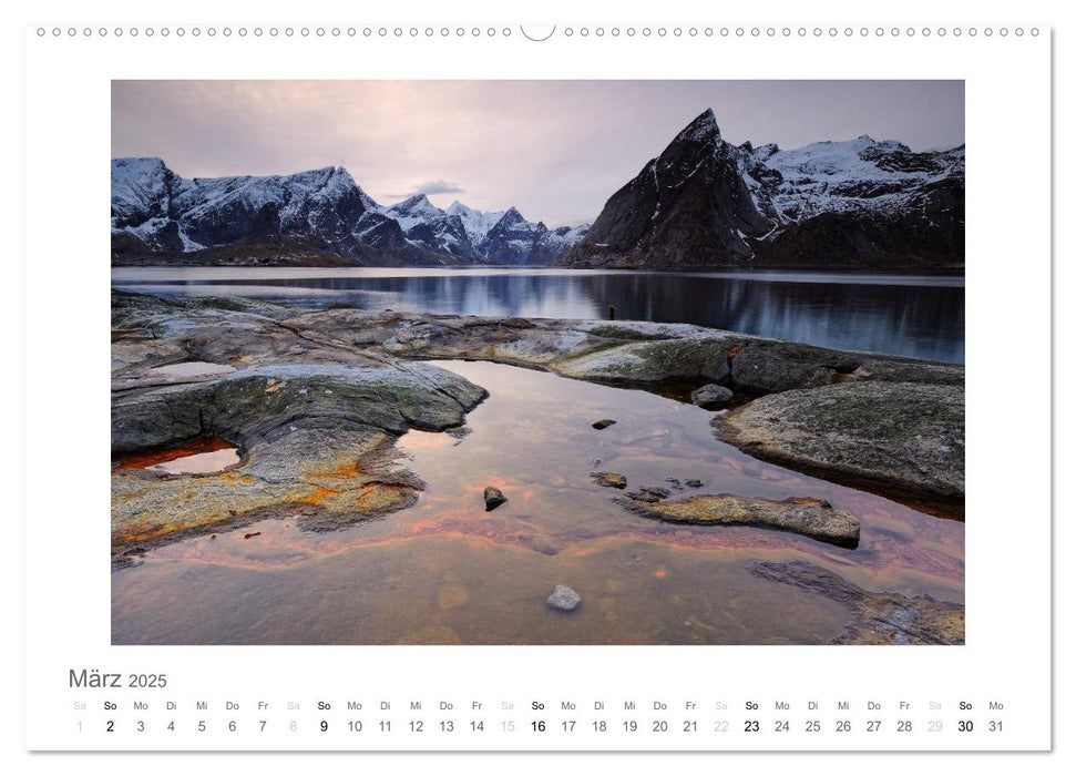 Lofoten - Inseln im Polarmeer (CALVENDO Wandkalender 2025)