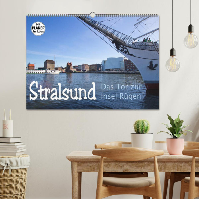 Stralsund. Das Tor zur Insel Rügen (CALVENDO Wandkalender 2025)