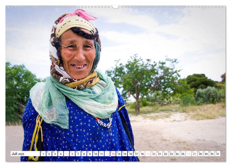 PORTRAITS - Frauen aus aller Welt (CALVENDO Premium Wandkalender 2025)