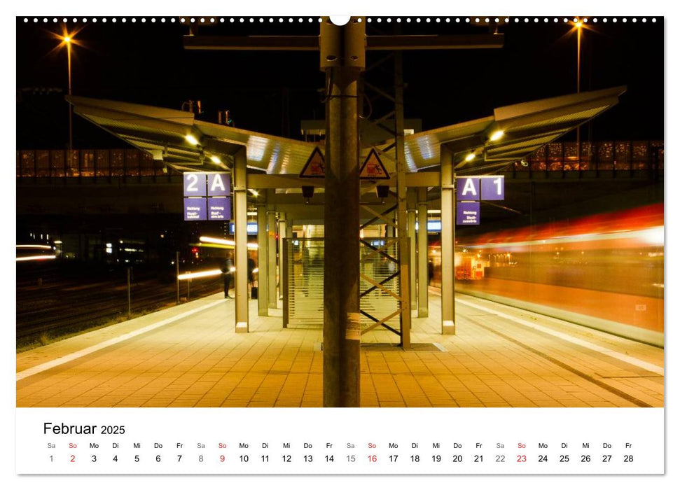 Nachts in München (CALVENDO Premium Wandkalender 2025)