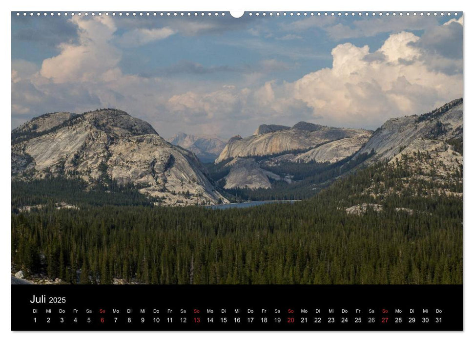 Magische Bergwelten (CALVENDO Premium Wandkalender 2025)