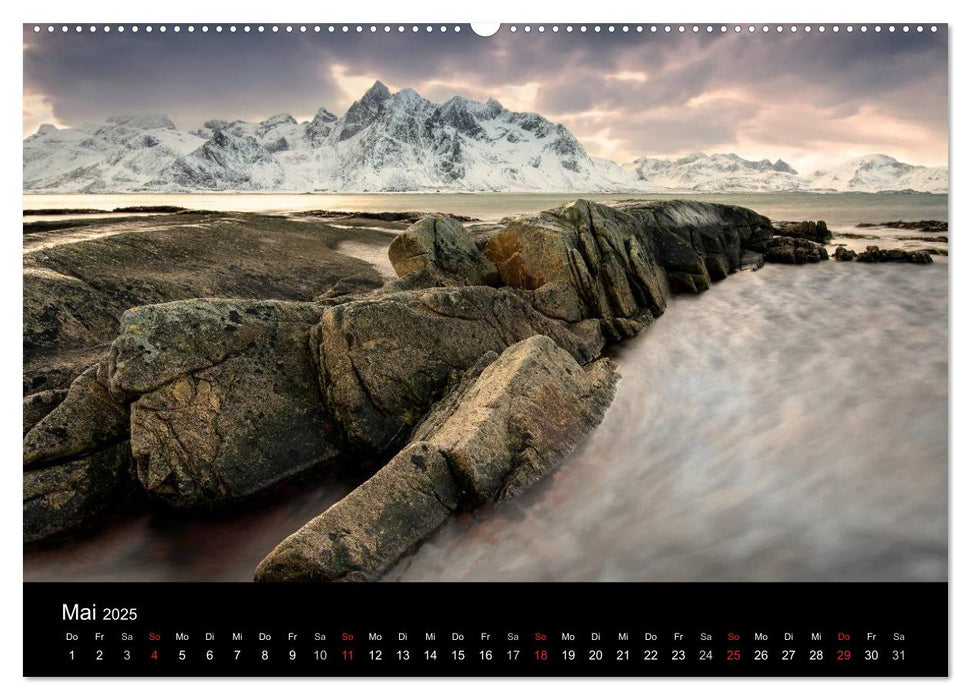 Lofoten Land des Lichts (CALVENDO Premium Wandkalender 2025)