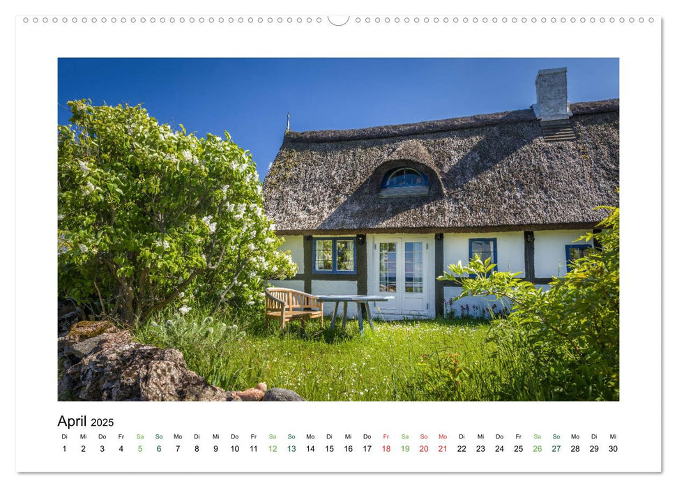 Landhäuser mit Charme (CALVENDO Premium Wandkalender 2025)