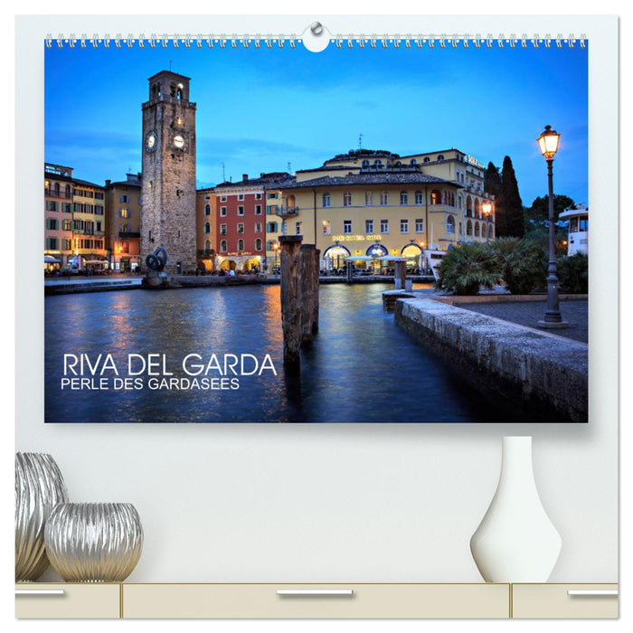 Riva del Garda - Perle des Gardasees (CALVENDO Premium Wandkalender 2025)